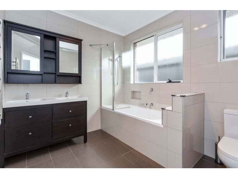 7 Sturrock Court, Altona Meadows VIC 3028