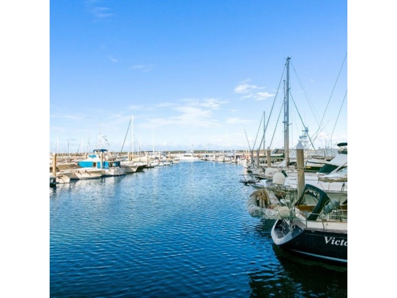 83/17 Bayview Street, Runaway Bay QLD 4216