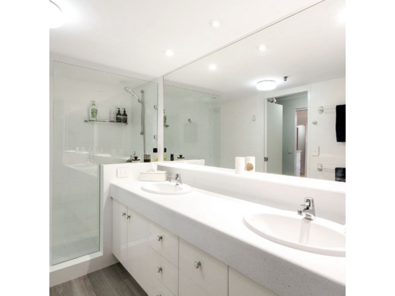 83/17 Bayview Street, Runaway Bay QLD 4216