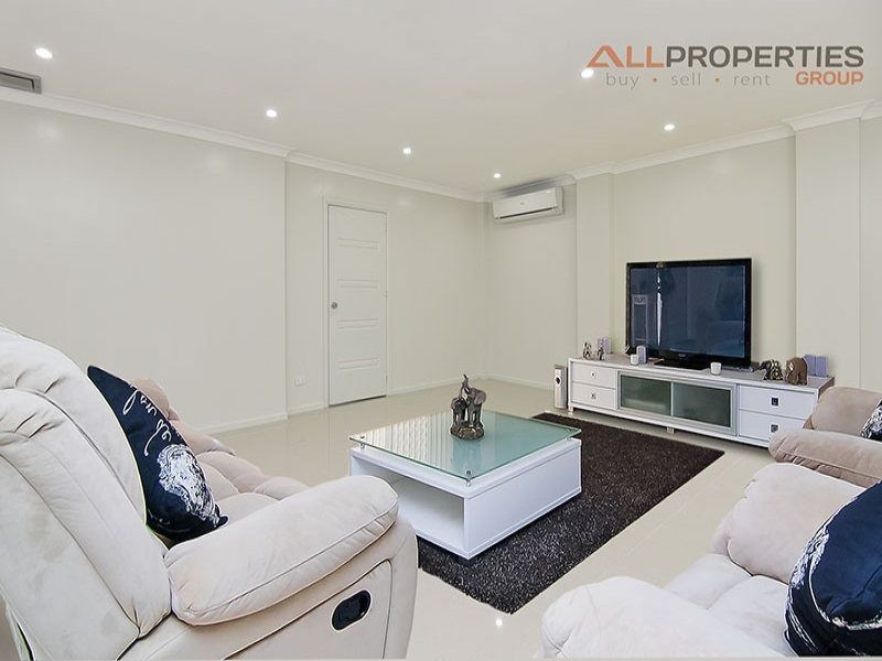 3 Dunraven Close, Durack QLD 4077