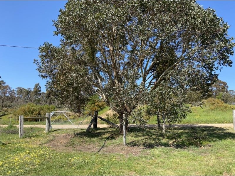 5 Pottery Road, Campbells Creek VIC 3451