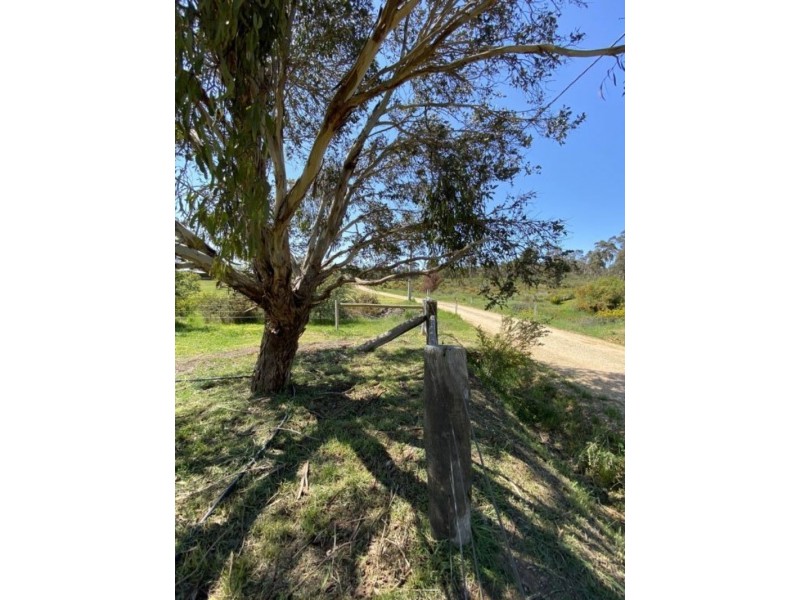 5 Pottery Road, Campbells Creek VIC 3451