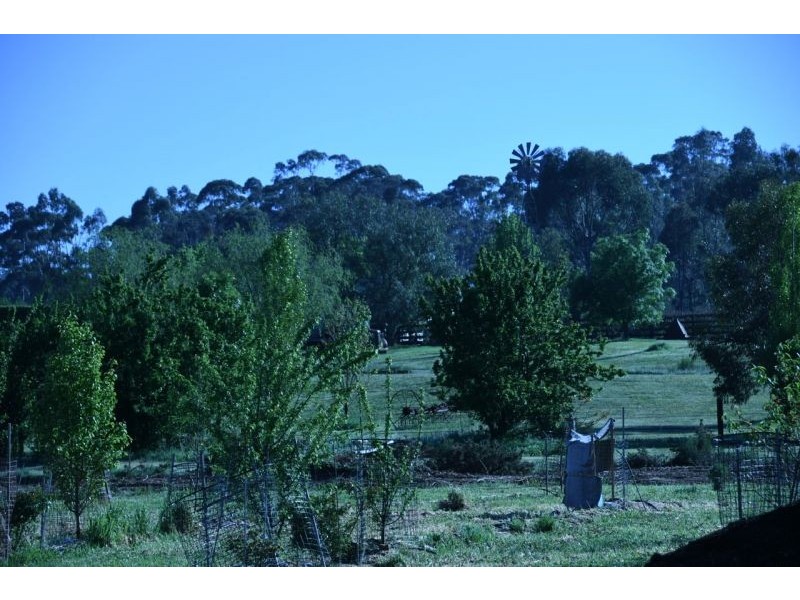 5 Pottery Road, Campbells Creek VIC 3451