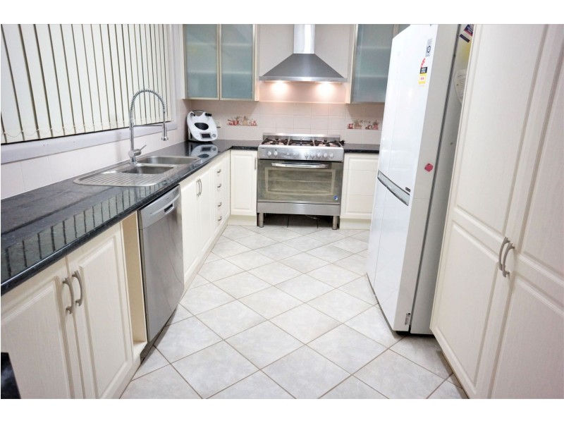 20 Dalley St, Parkes NSW 2870