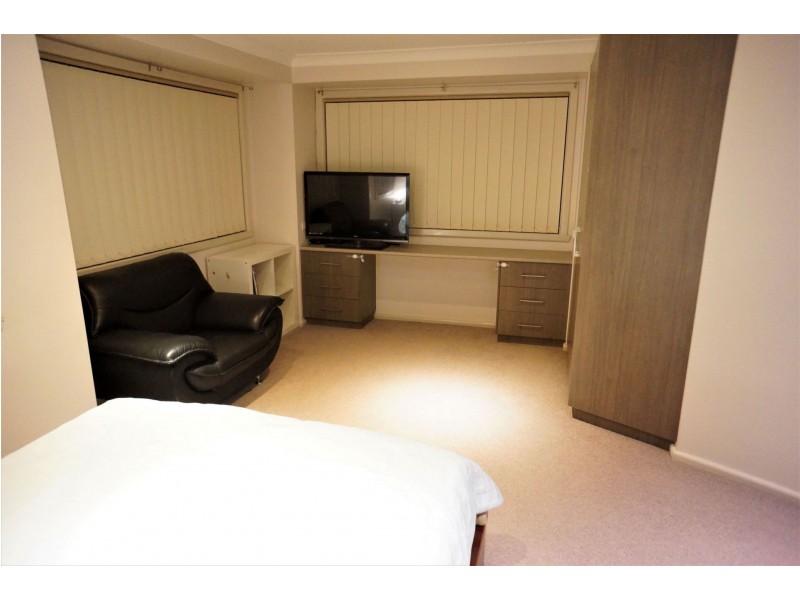 20 Dalley St, Parkes NSW 2870