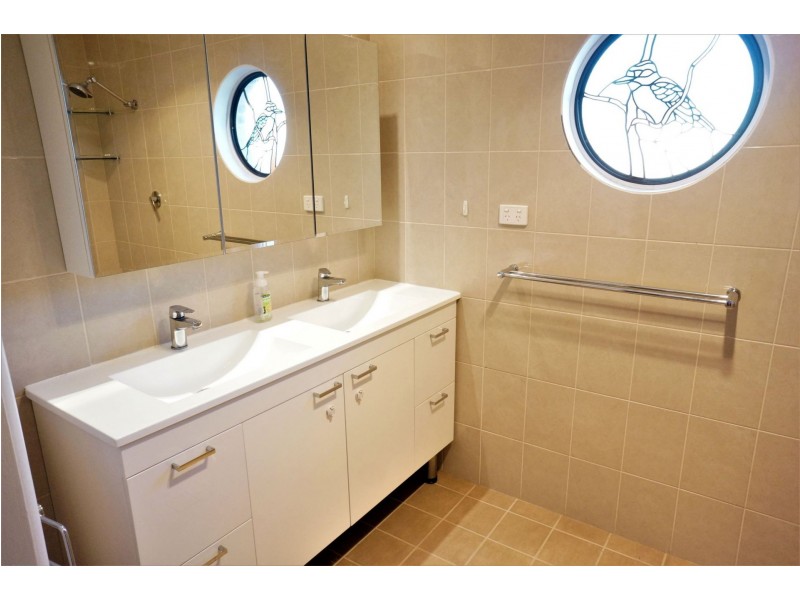 20 Dalley St, Parkes NSW 2870