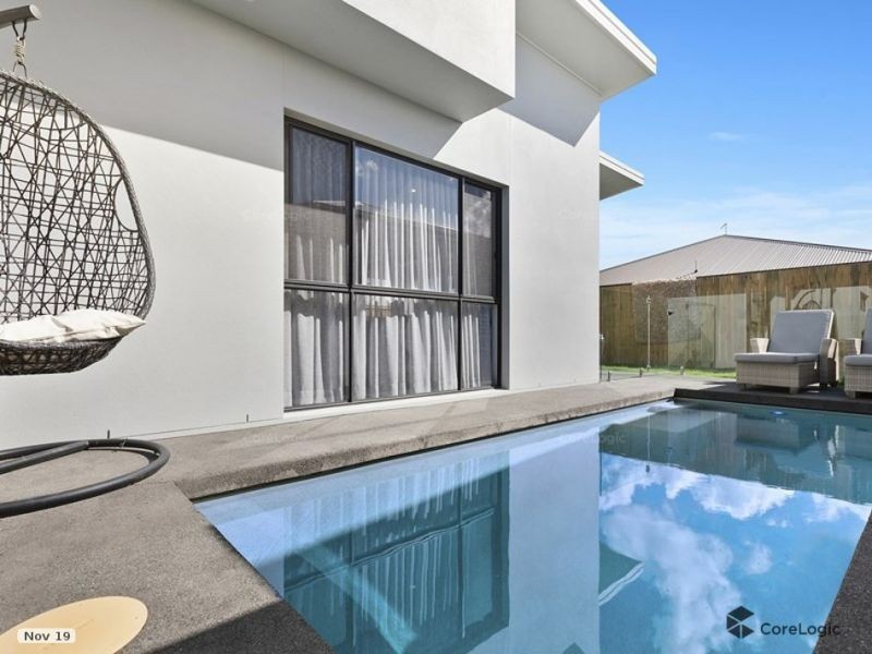 17 Zephyr Street, Palmview QLD 4553