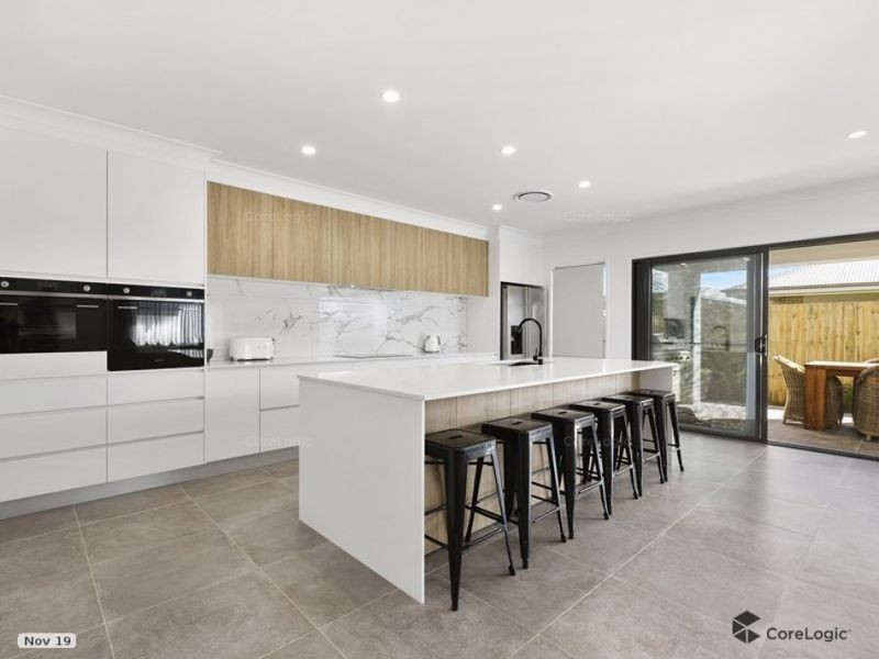 17 Zephyr Street, Palmview QLD 4553