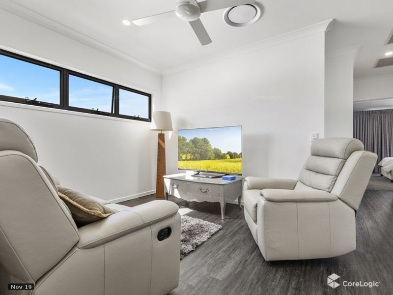 17 Zephyr Street, Palmview QLD 4553