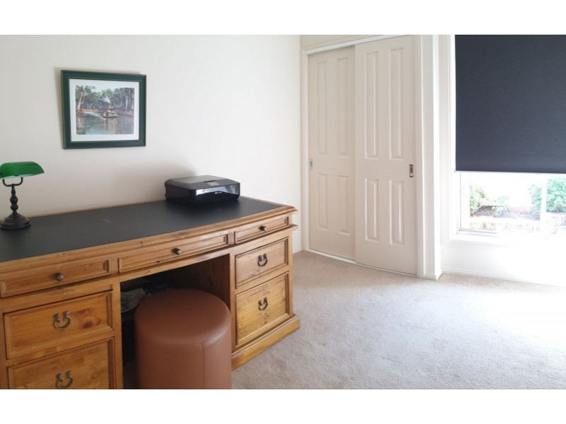 40 Carlyle Avenue, Llanarth NSW 2795