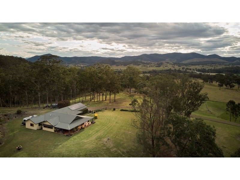 2 Phascogale Cres, Barrington NSW 2422