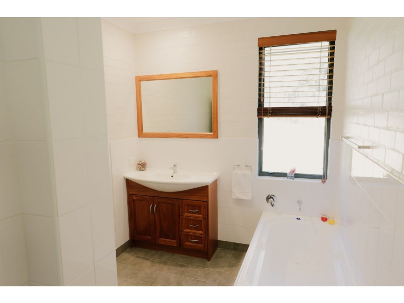 2 Phascogale Cres, Barrington NSW 2422