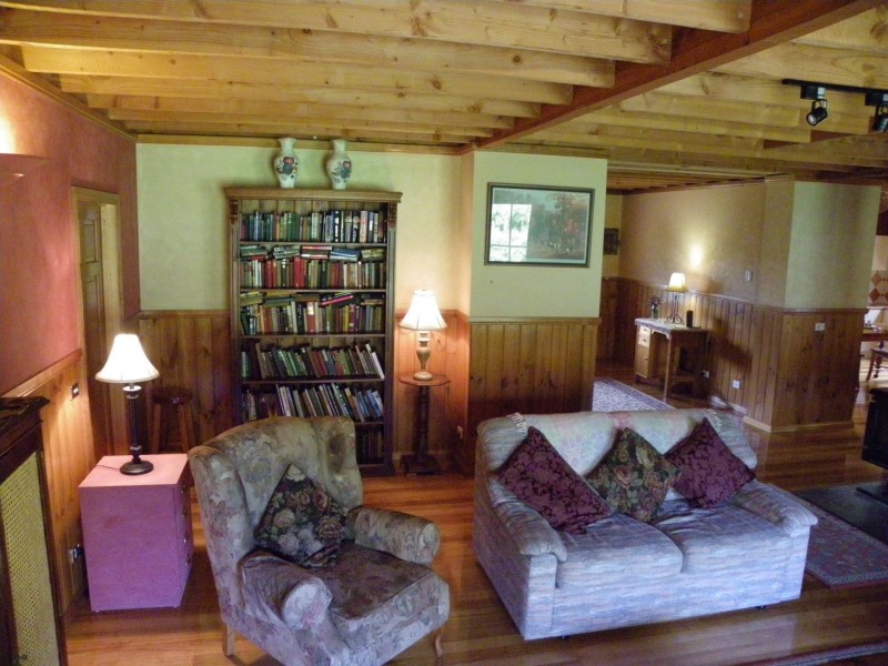 17 North Mountain Rd, Heathcote Junction VIC 3758