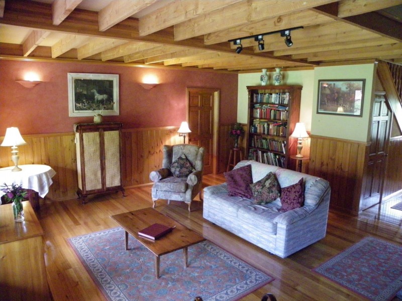 17 North Mountain Rd, Heathcote Junction VIC 3758