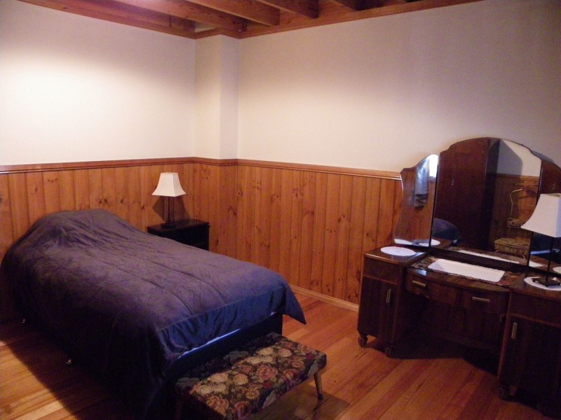 17 North Mountain Rd, Heathcote Junction VIC 3758