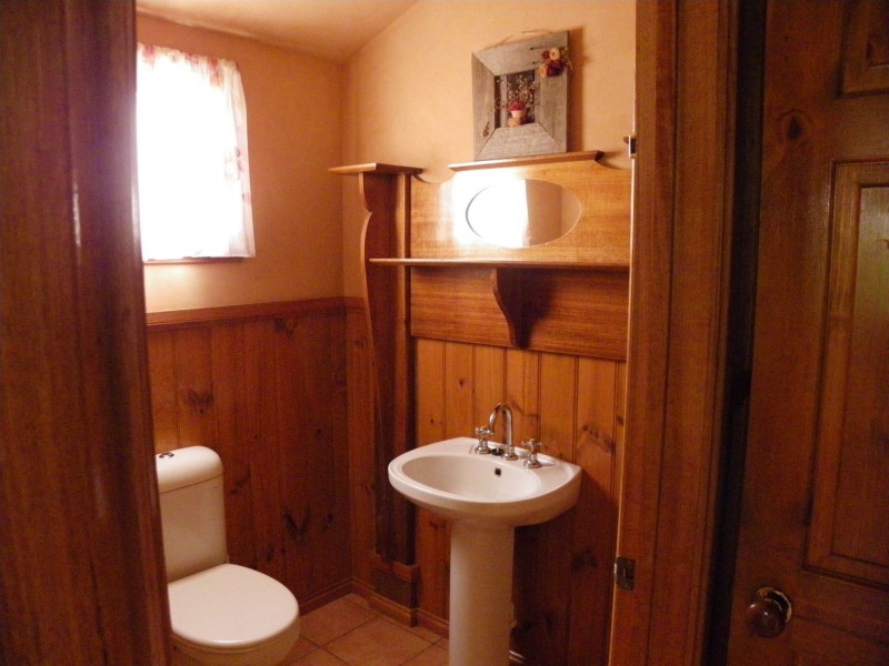 17 North Mountain Rd, Heathcote Junction VIC 3758