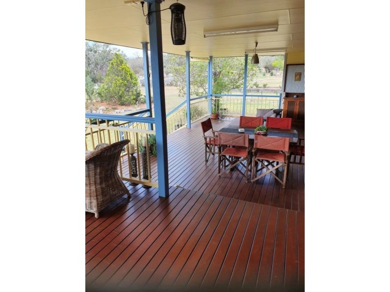 10 Nicol Street, Stanthorpe QLD 4380