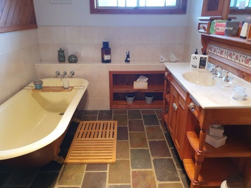 10 Nicol Street, Stanthorpe QLD 4380