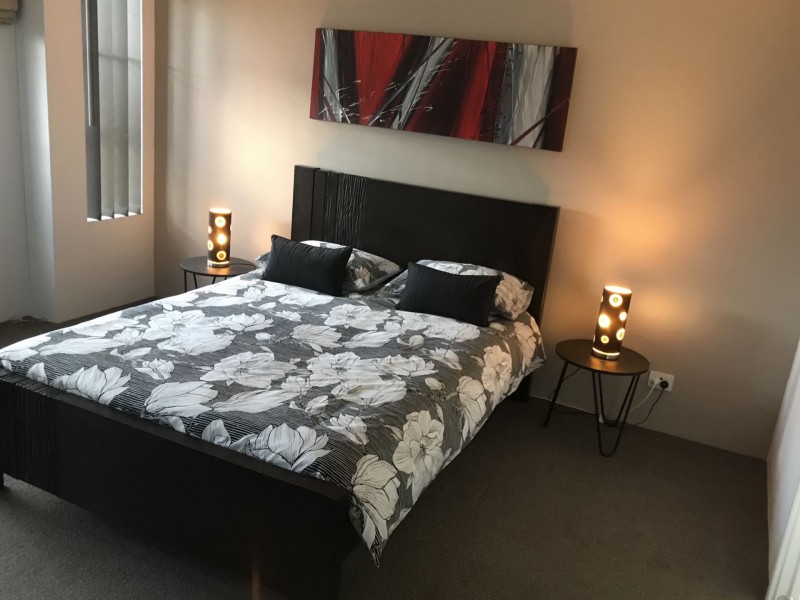 4 Sorrento Turn, Secret Harbour WA 6173