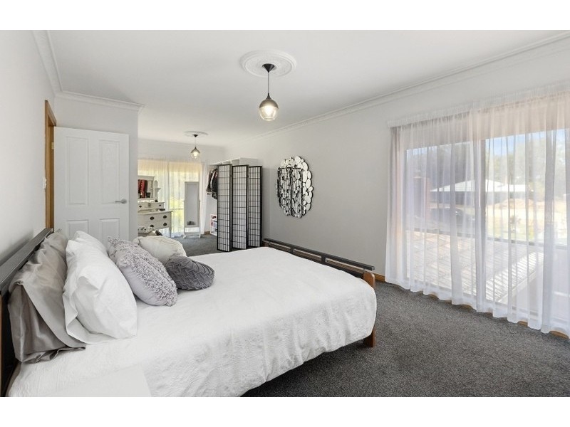 5 Athol White Court, Tocumwal NSW 2714