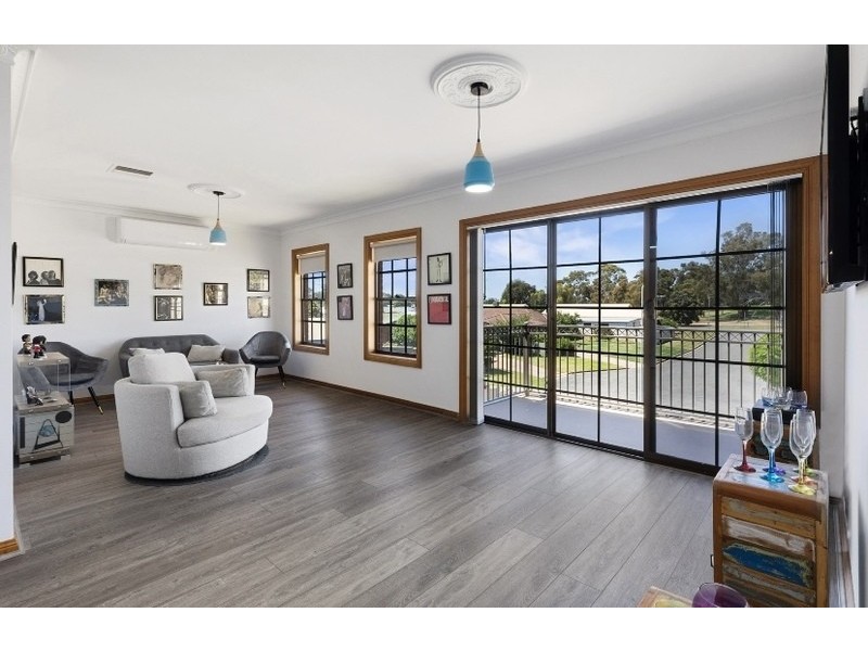 5 Athol White Court, Tocumwal NSW 2714