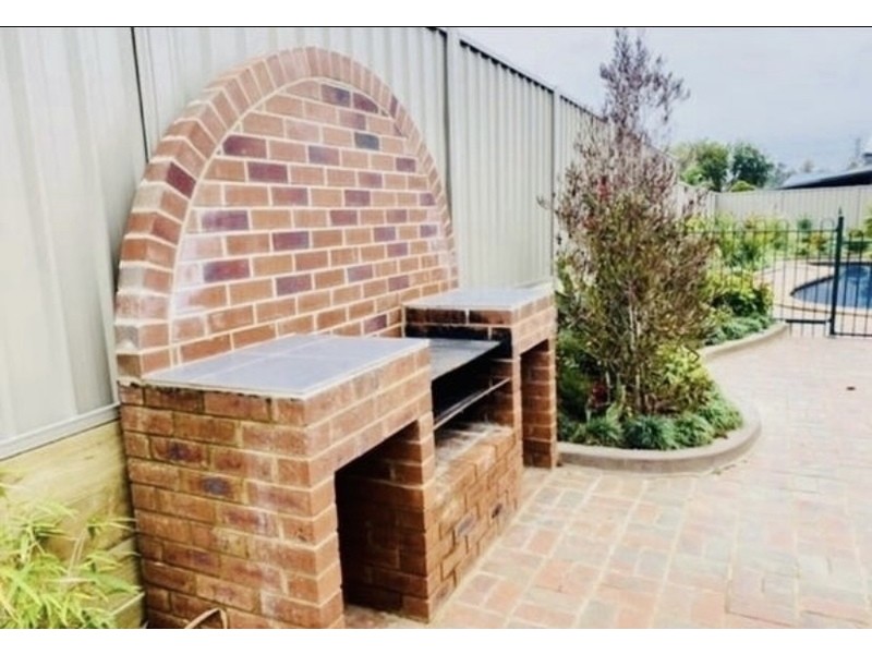 5 Athol White Court, Tocumwal NSW 2714