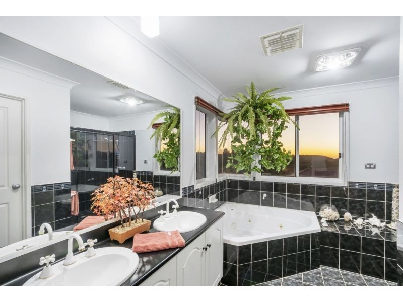 26 Rochester Crescent, Golden Grove SA 5125