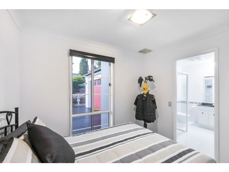 26 Rochester Crescent, Golden Grove SA 5125