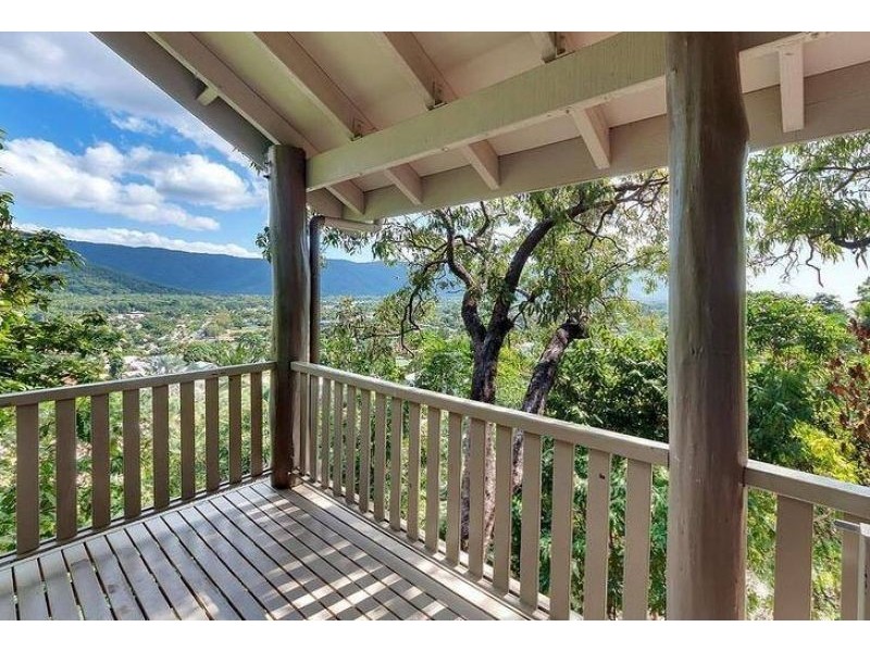 2 Tari Place, Trinity Beach QLD 4879