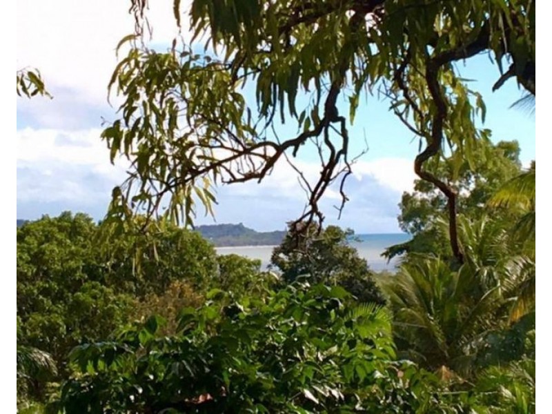 2 Tari Place, Trinity Beach QLD 4879