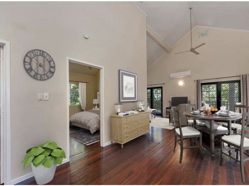 2 Tari Place, Trinity Beach QLD 4879