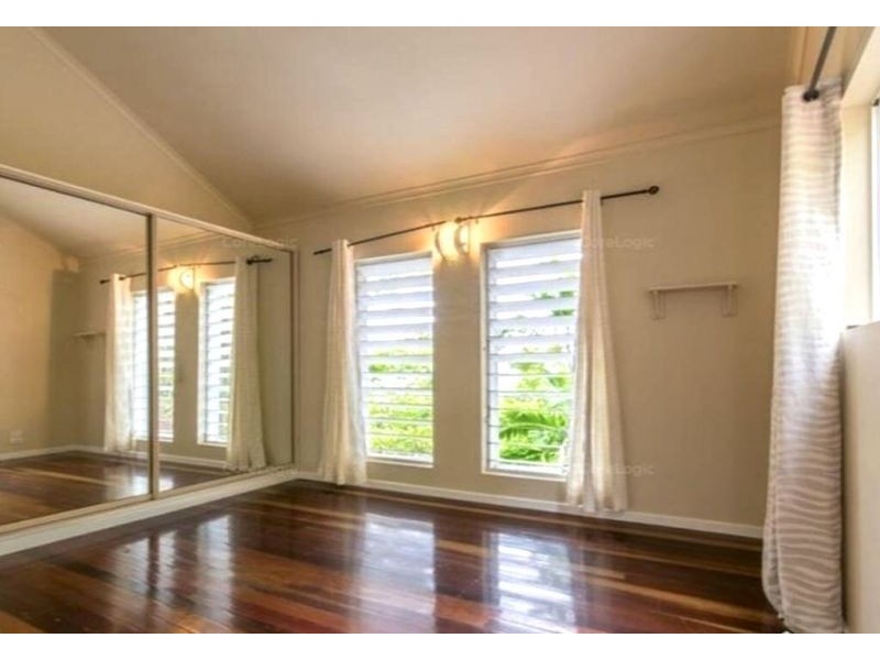 2 Tari Place, Trinity Beach QLD 4879