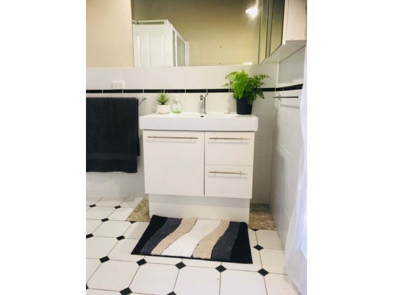 2 Tari Place, Trinity Beach QLD 4879