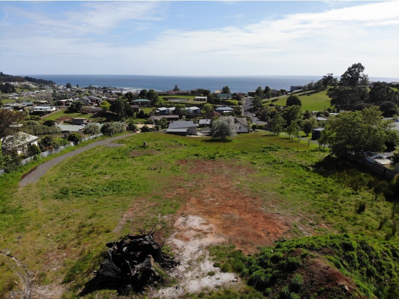 26-28 South road, Penguin TAS 7316