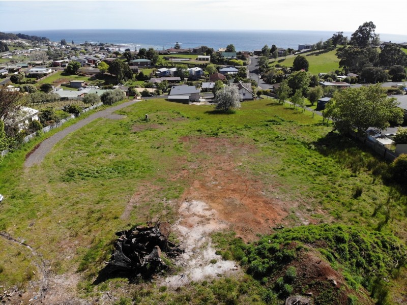 26-28 South road, Penguin TAS 7316