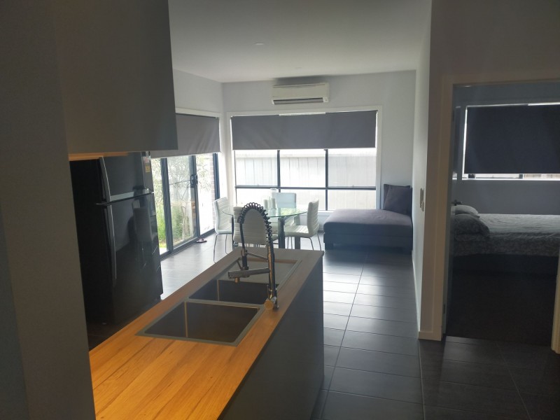 2/18 gardiner ave, Dandenong North VIC 3175