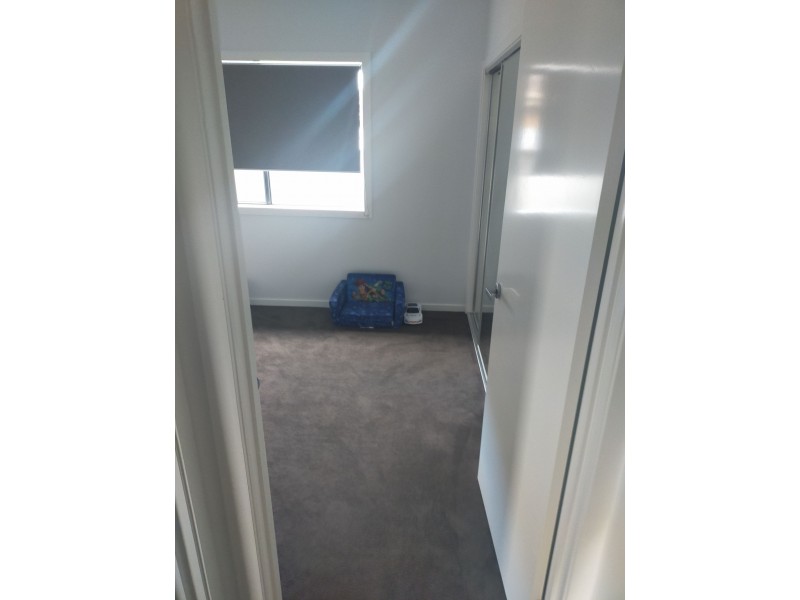 2/18 gardiner ave, Dandenong North VIC 3175