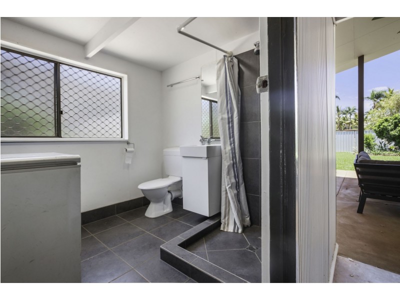 14 Berkeley Crescent, Dampier WA 6713