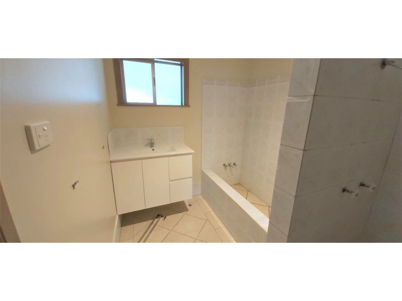 170 Toogood Road, Bayview Heights QLD 4868