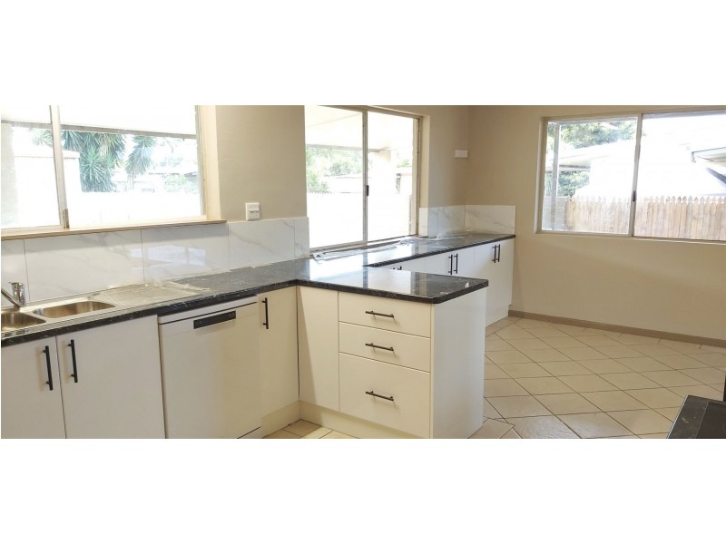 170 Toogood Road, Bayview Heights QLD 4868