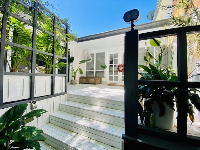 Villa 1/7A Government Road, Labrador QLD 4215