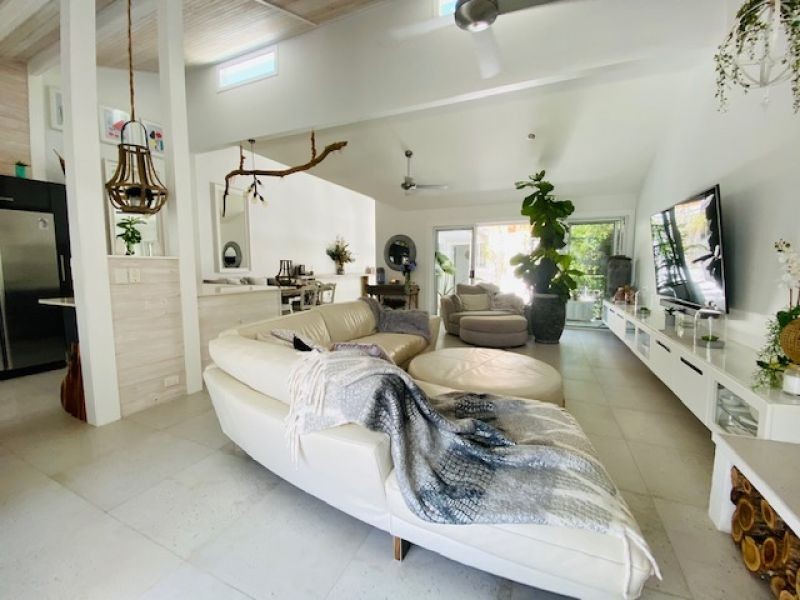 Villa 1/7A Government Road, Labrador QLD 4215