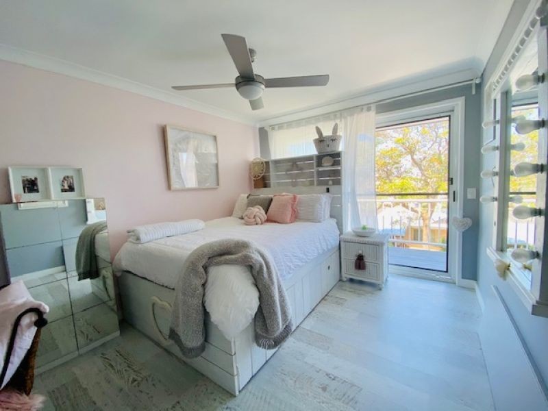 Villa 1/7A Government Road, Labrador QLD 4215