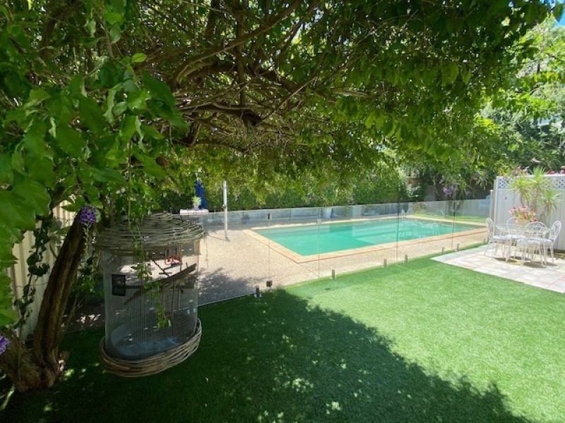 Villa 1/7A Government Road, Labrador QLD 4215