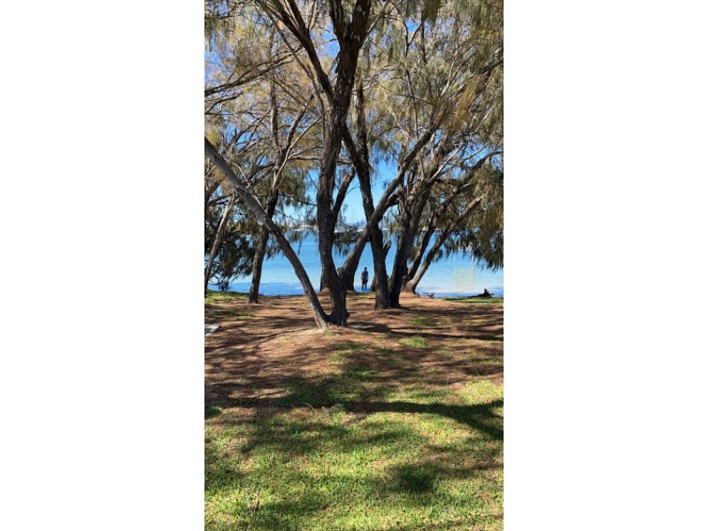 Villa 1/7A Government Road, Labrador QLD 4215