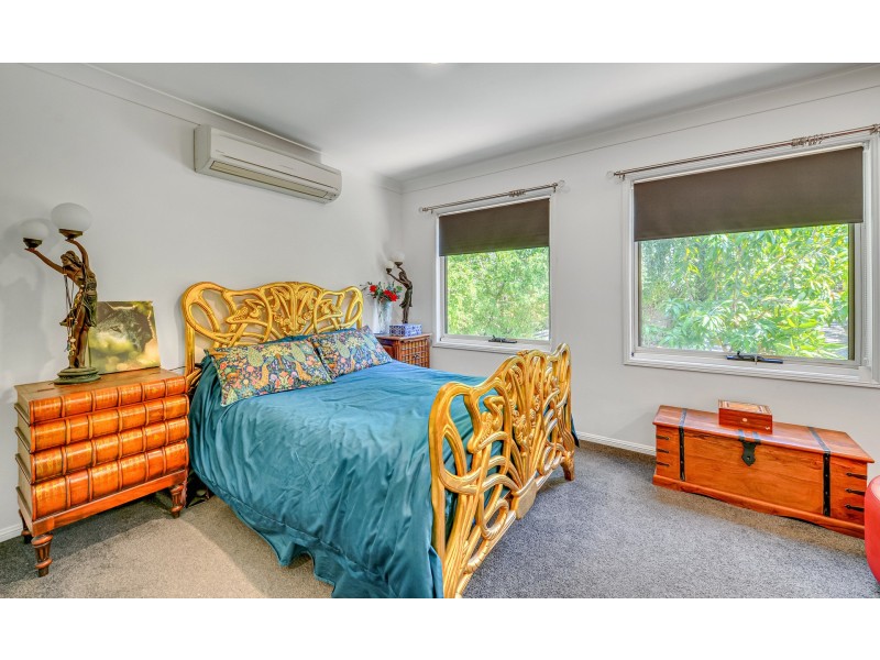 61 Kersley Road, Kenmore QLD 4069