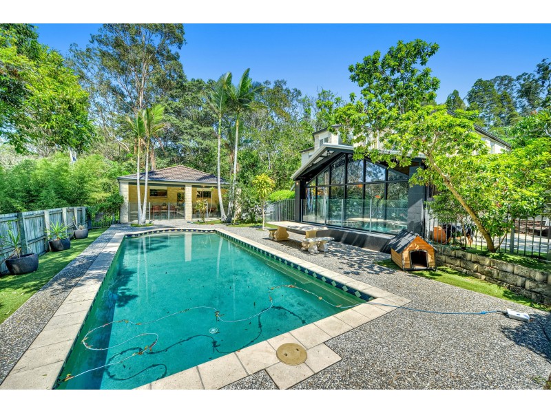 61 Kersley Road, Kenmore QLD 4069