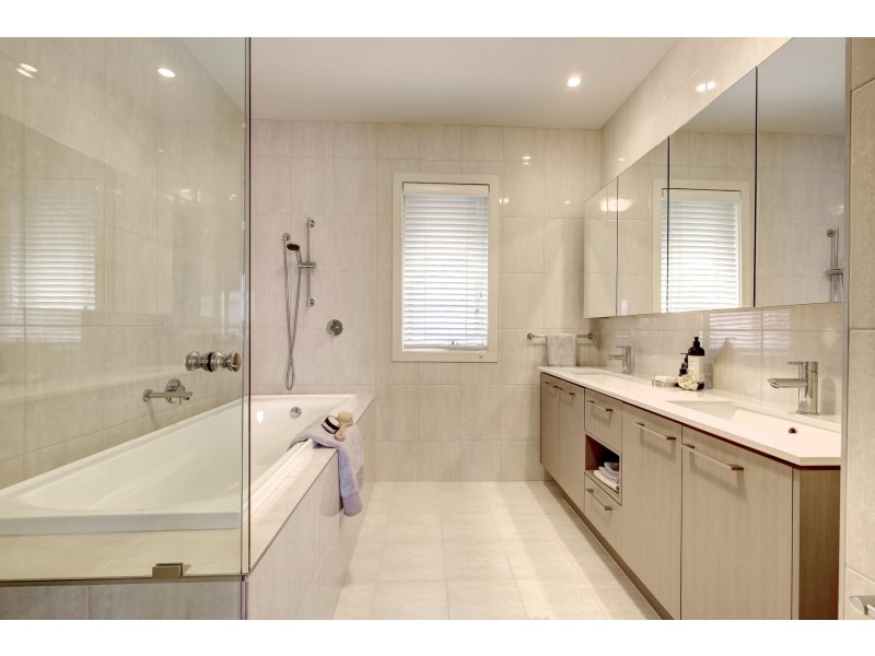 1b Trevor Avenue, Rostrevor SA 5073