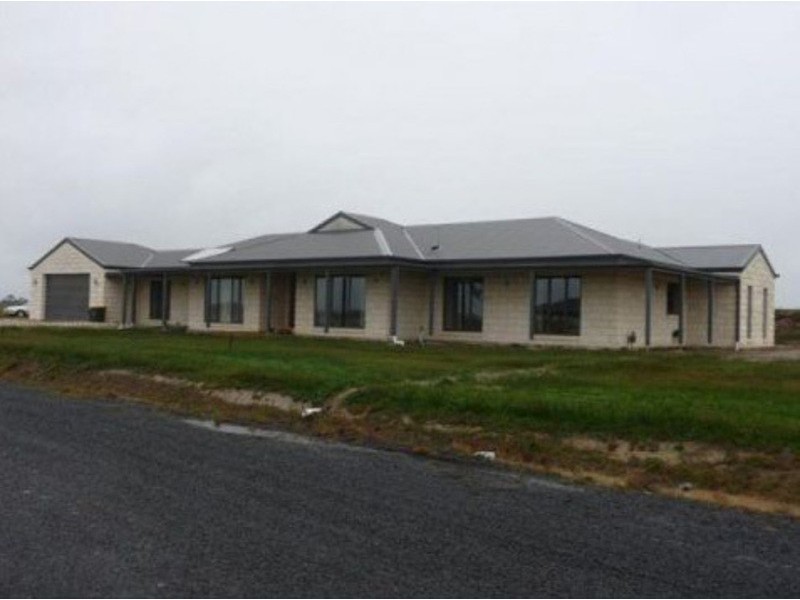 1 Diamond drive, Cardigan Village VIC 3352