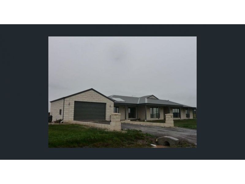 1 Diamond drive, Cardigan Village VIC 3352